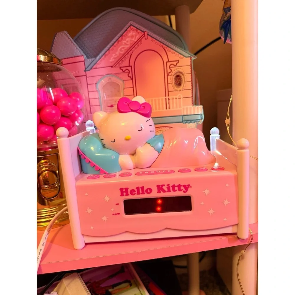 Hello‎ Kitty sleeping alarm clock